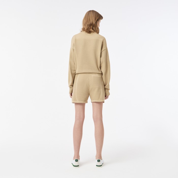 женские рельефные шорты  из смеси хлопка от бренда lacoste вид слева