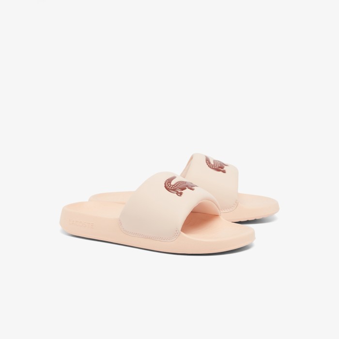 женские сланцы  serve slide 1.0 125 1 cfa от бренда lacoste вид слева