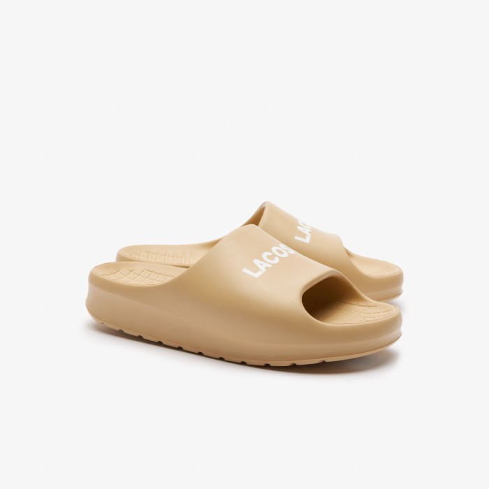 женские сланцы  serve slide 2.0 124 1 cfa от бренда lacoste вид слева