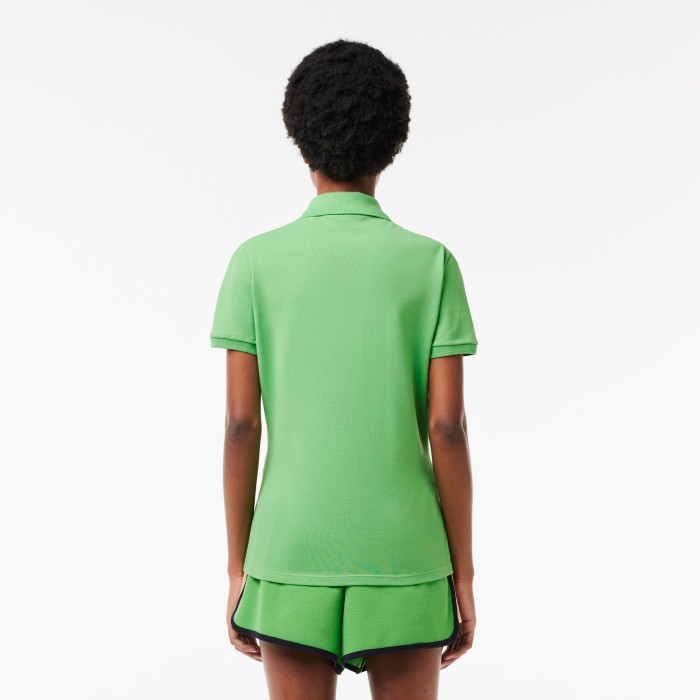 женское поло  приталенного кроя из эластичного хлопка от бренда lacoste вид слева