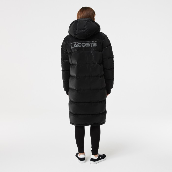 женское стеганая куртка-пуховик  с капюшоном от бренда lacoste вид слева