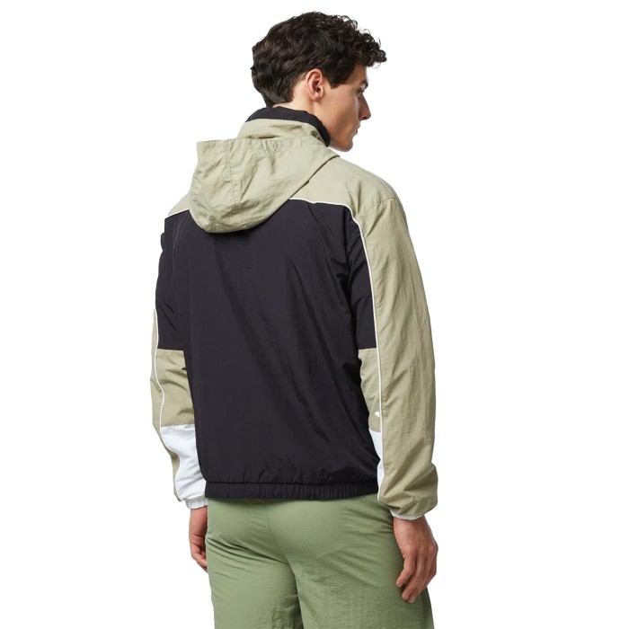 анорак woven retro windbreaker от известного бренда вид слева