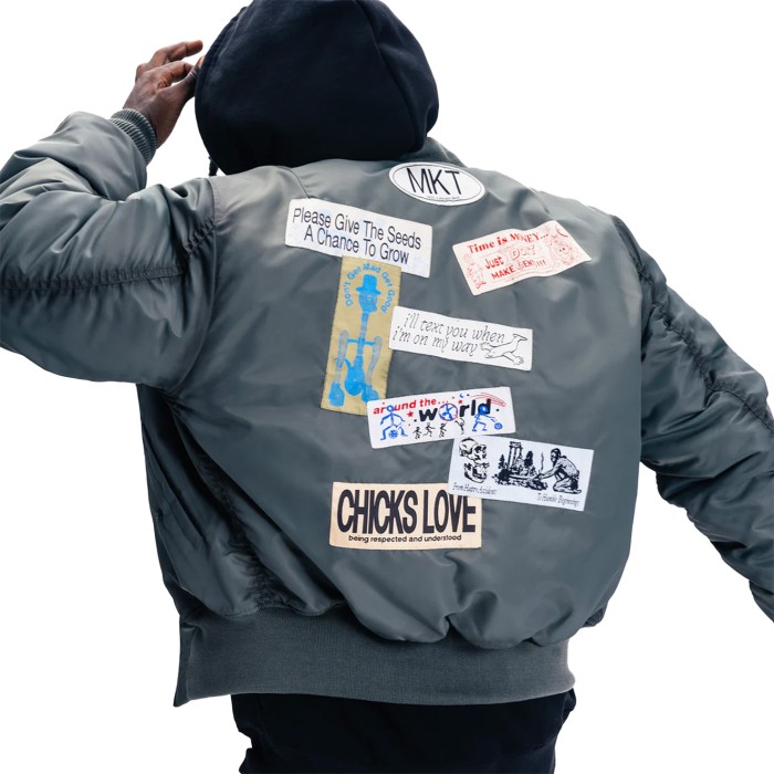 бомбер margins flight jacket от известного бренда вид слева