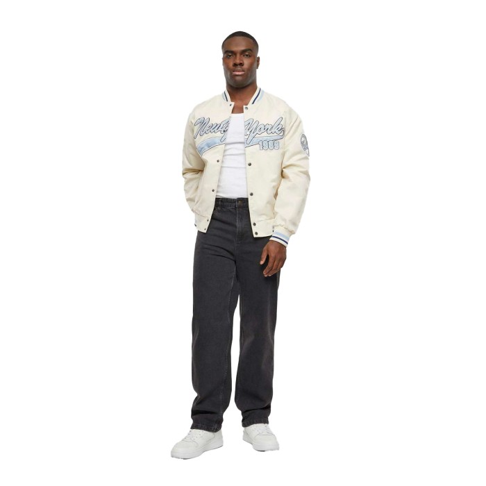 бомбер varsity bowling jacket по цене 13765 руб вид справа