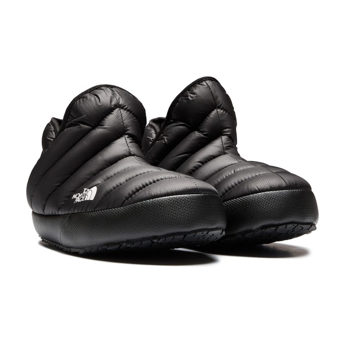 ботинки thermoball traction bootie от бренда the north face вид слева