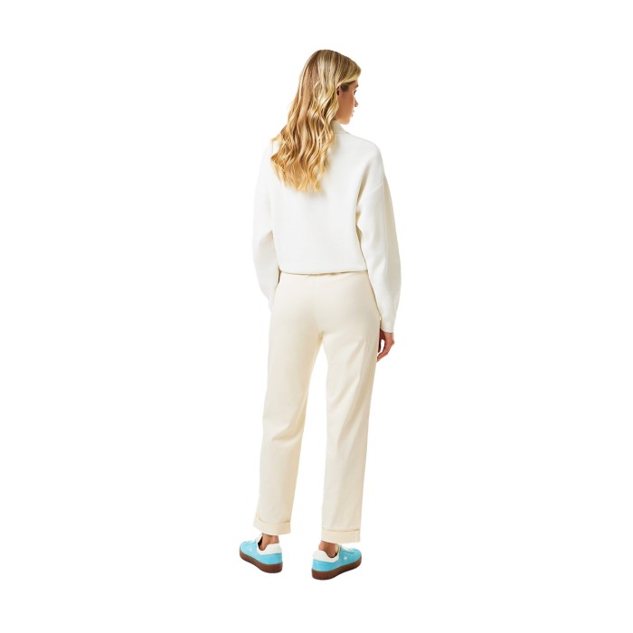 брюки chinos от бренда lacoste вид слева