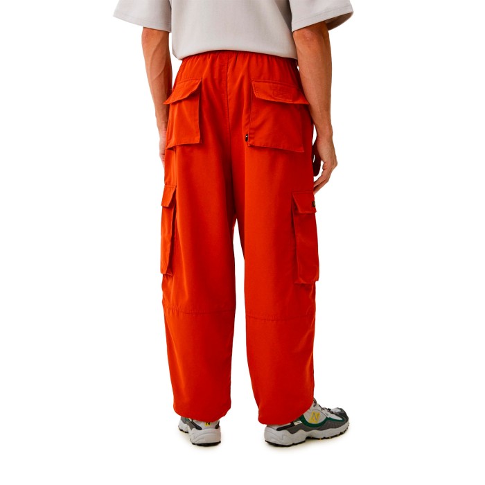 брюки guide parachute pants от известного бренда вид слева