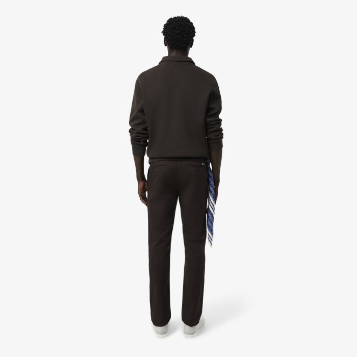 брюки мужские брюки-чинос lacoste из эластичного хлопка от бренда lacoste вид слева