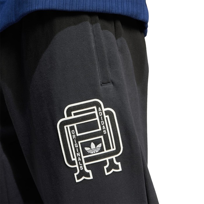 брюки q12 varsity pan из америки вид сбоку