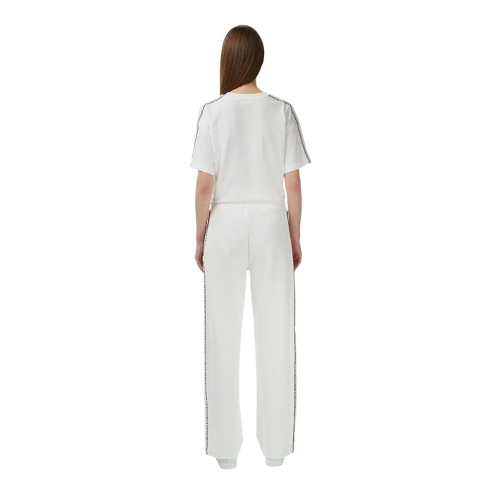 брюки sweatpants от бренда lacoste вид слева