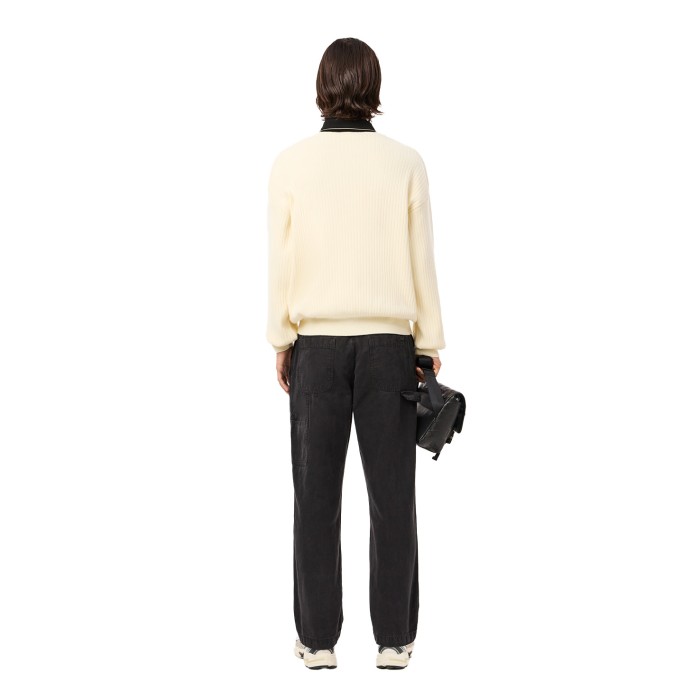 брюки trousers от бренда lacoste вид слева
