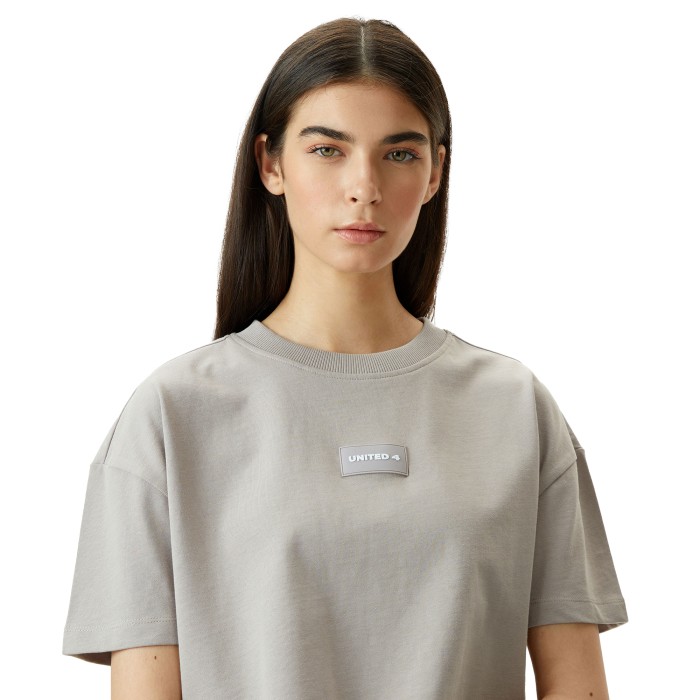 футболка 1.0 essentials w tshirt по цене 1196 руб вид справа