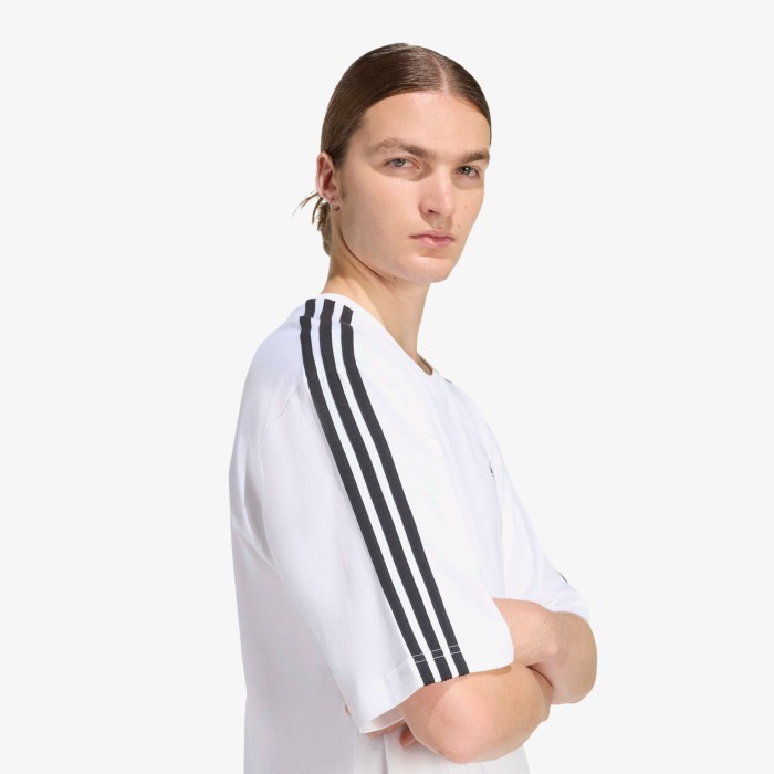 футболка 3s tee по цене 4499 руб вид справа
