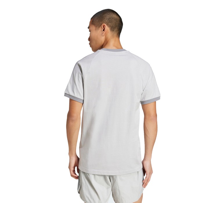 футболка 3stripes tee от бренда adidas вид слева