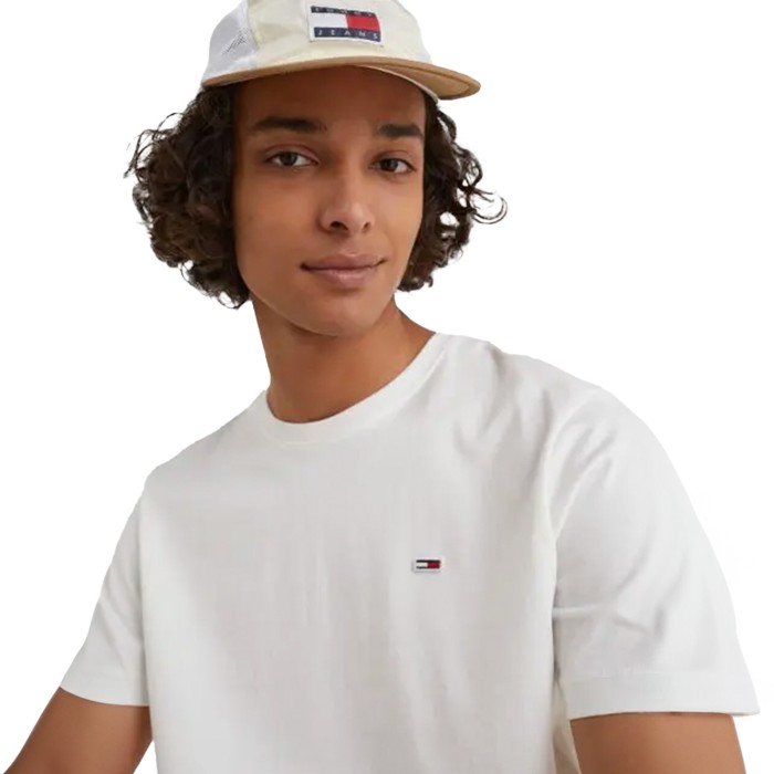 футболка classics jersey от бренда tommy jeans вид слева
