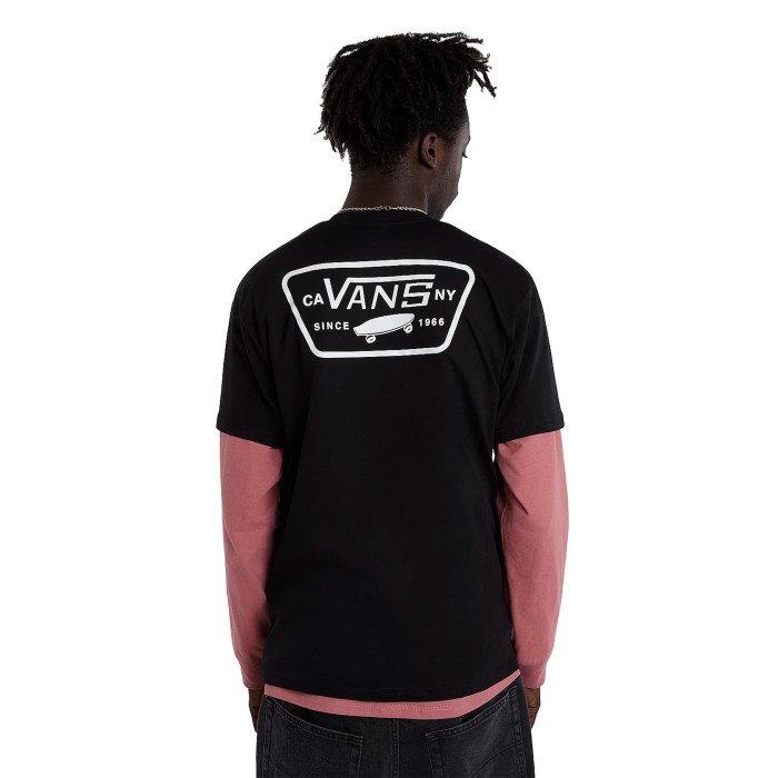 футболка full patch back ss tee от известного бренда вид слева