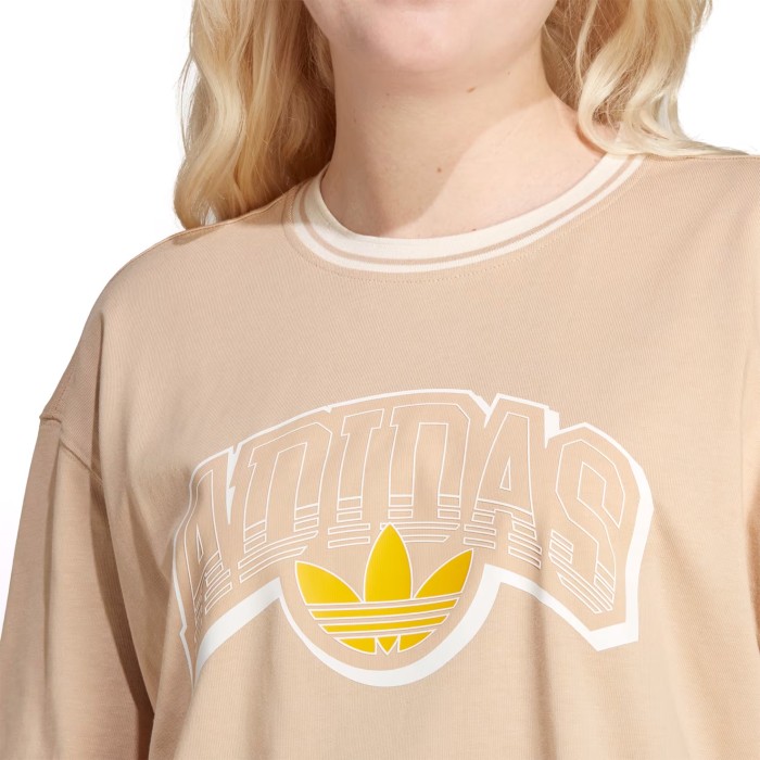 футболка logo gfx tee по цене 3995 руб вид справа
