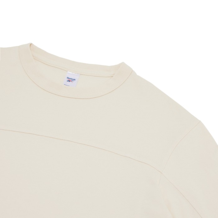 футболка natural dye tee по цене 3490 руб вид справа