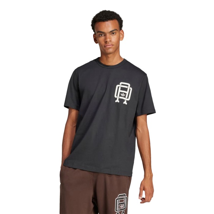 футболка q12 varsity tee ADJD0681R00 фотография
