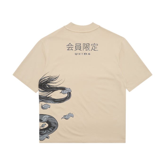 футболка t-shirt от известного бренда вид слева