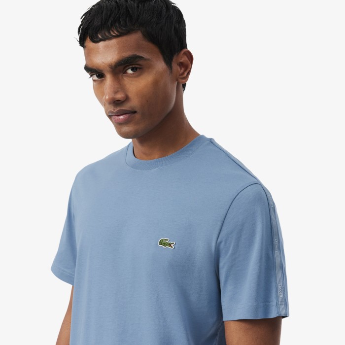 футболка t-shirt от бренда lacoste вид слева