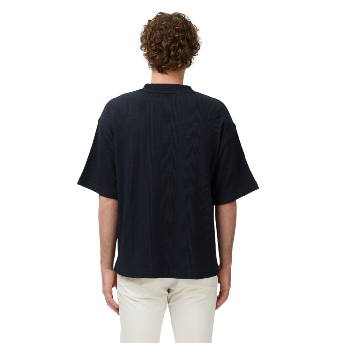 футболка t-shirt от бренда lacoste вид слева