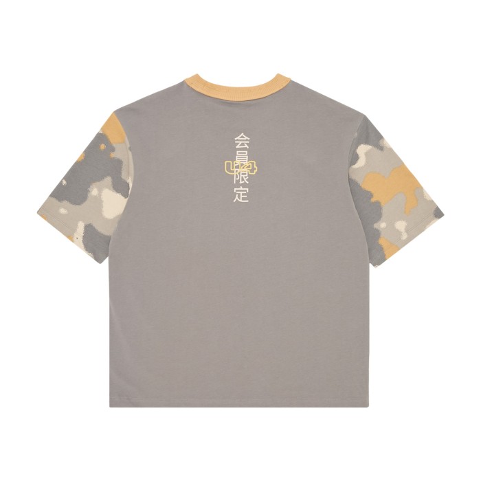 футболка t-shirt от известного бренда вид слева