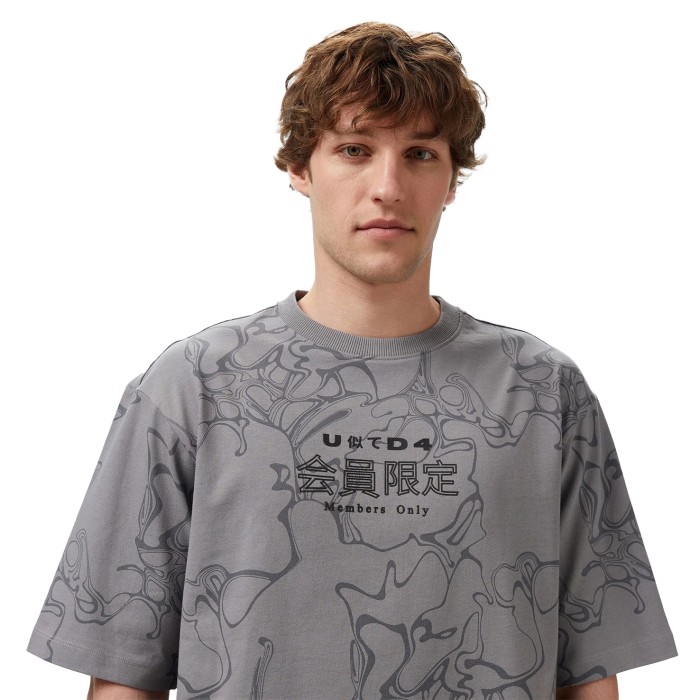 футболка t-shirt по цене 2796 руб вид справа