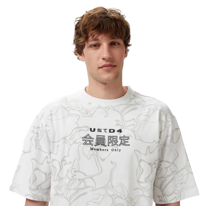 футболка t-shirt по цене 2796 руб вид справа