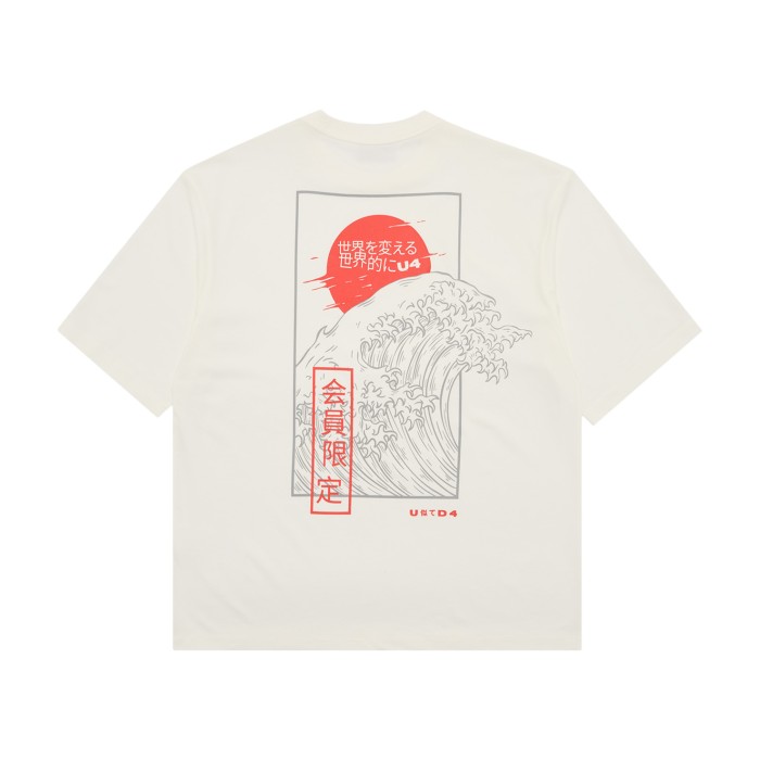 футболка t-shirt от известного бренда вид слева