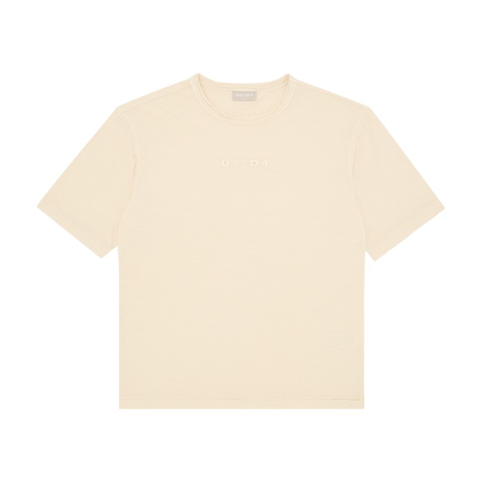 футболка t-shirt по цене 2745 руб вид справа