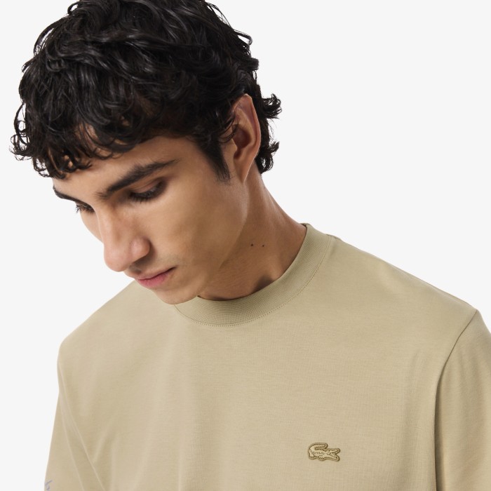 футболка t-shirt от бренда lacoste вид слева