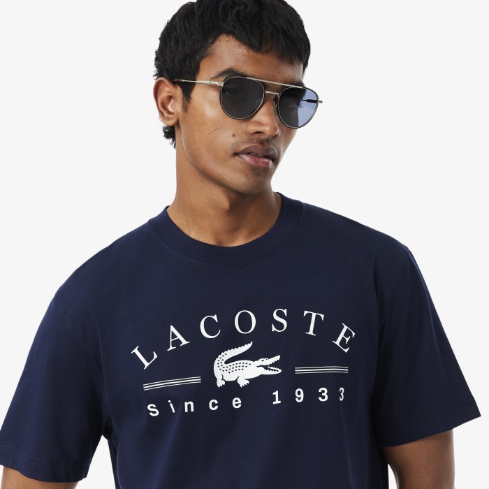 футболка t-shirt от бренда lacoste вид слева