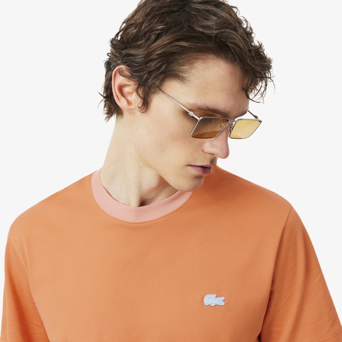 футболка t-shirt от бренда lacoste вид слева