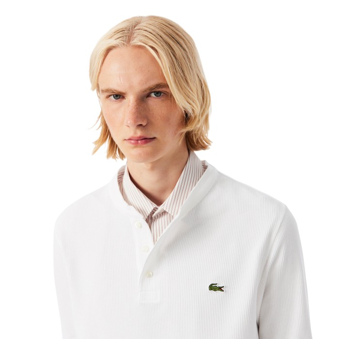 футболка textile от бренда lacoste вид слева