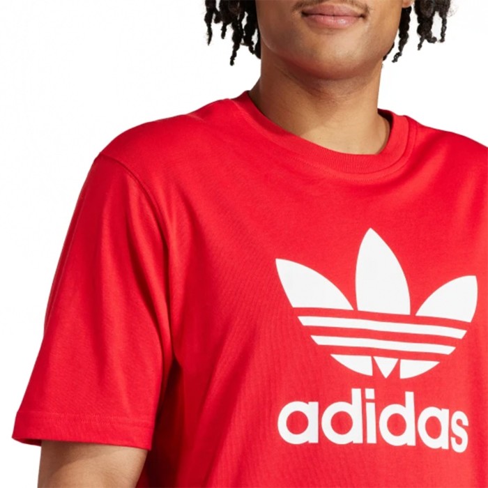 футболка trefoil t-shirt по цене 3594 руб вид справа