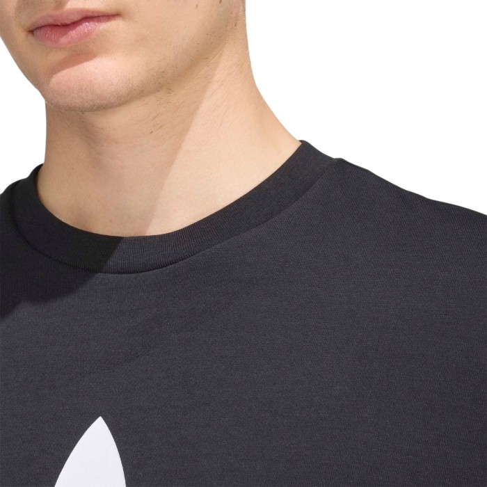 футболка trefoil t-shirt по цене 2490 руб вид справа