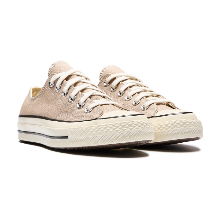 кеды chuck 70 low от бренда converse вид слева