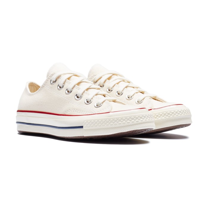 кеды chuck 70 low от бренда converse вид слева