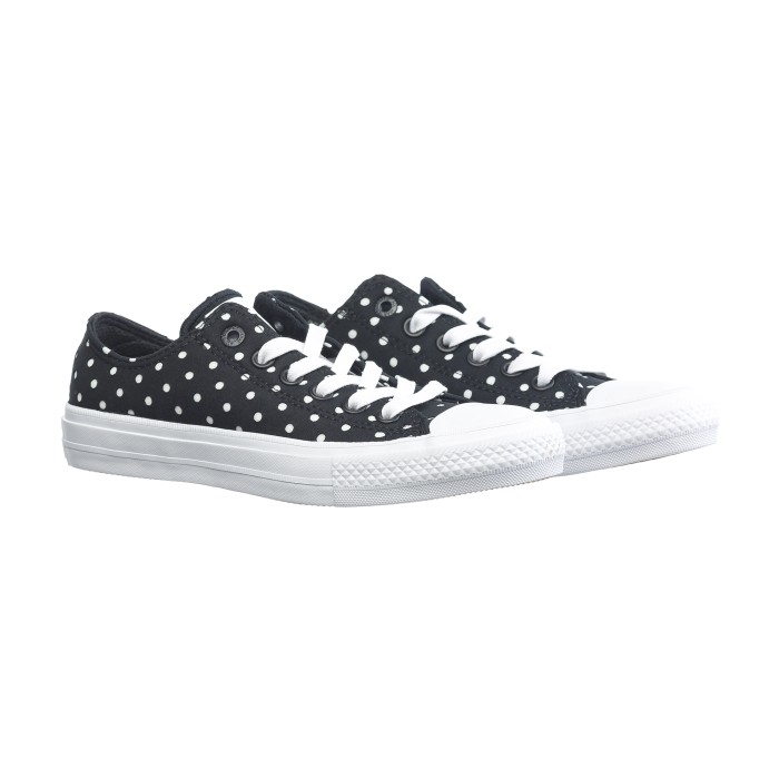 кеды chuck taylor all star ii от бренда converse вид слева