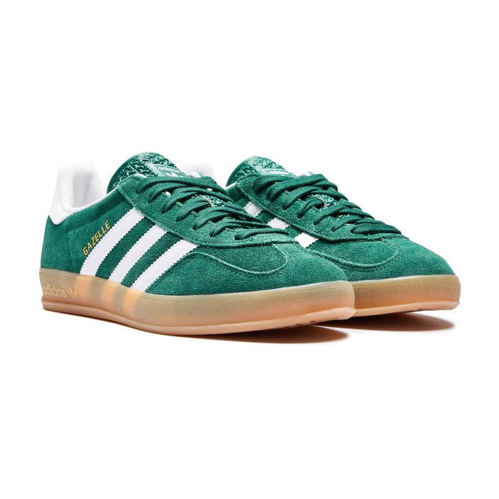 кеды gazelle indoor от бренда adidas вид слева