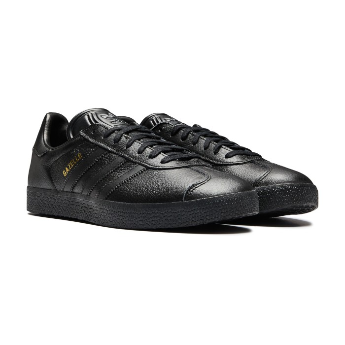 кеды gazelle от бренда adidas вид слева