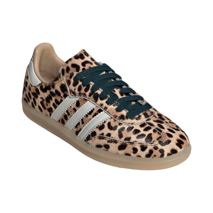 кеды samba og от бренда adidas вид слева