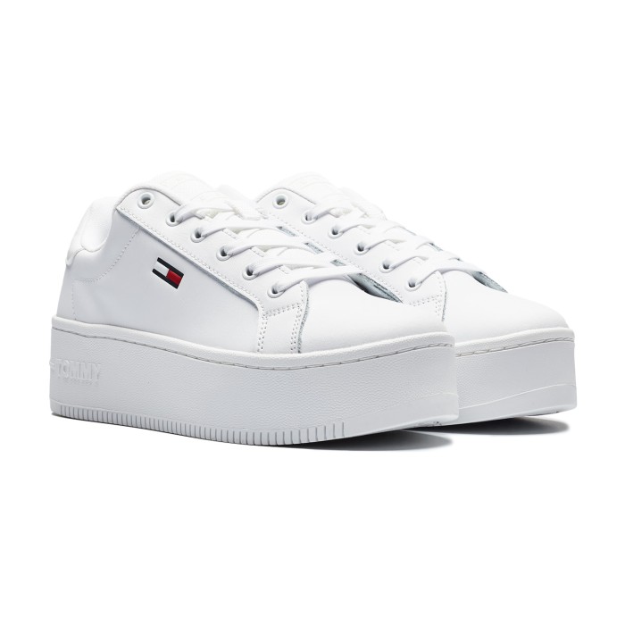кеды sneakers от бренда tommy jeans вид слева