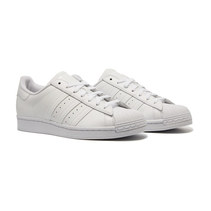 кеды superstar от бренда adidas вид слева