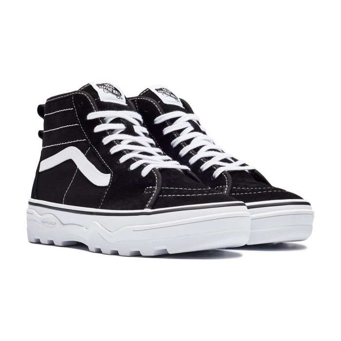 кеды ua sentry sk8-hi wc от бренда vans вид слева
