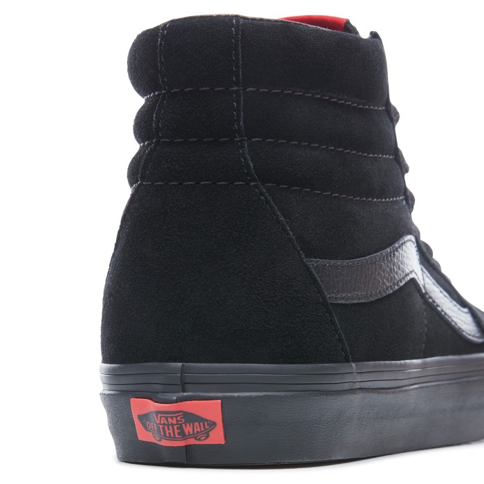 кеды ua sk8-hi по цене 6414 руб вид справа