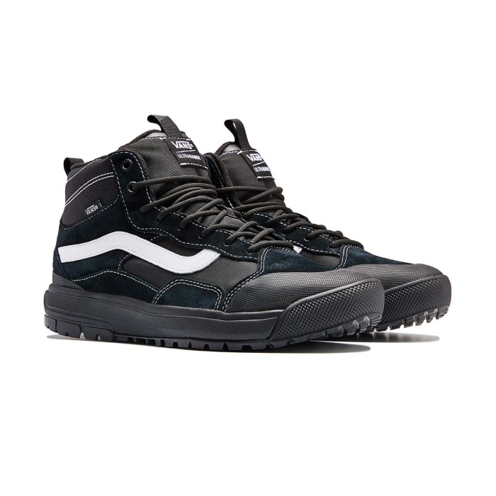 кеды ultrarange exo hi от известного бренда вид слева