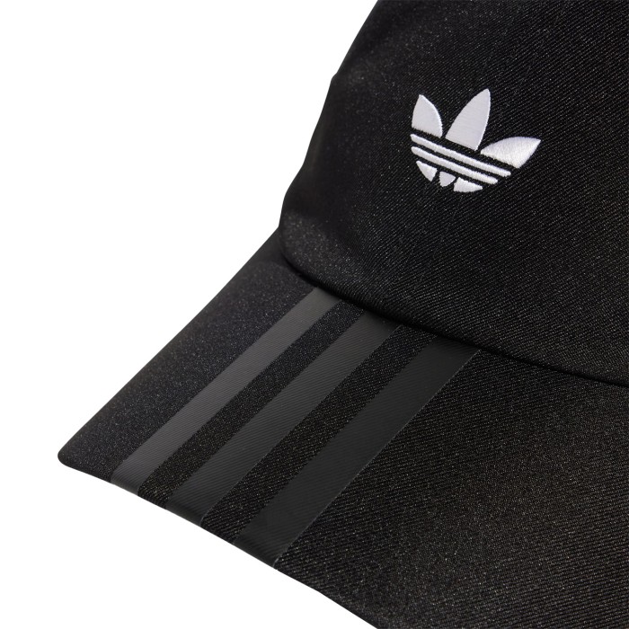 кепка cap от бренда adidas вид слева