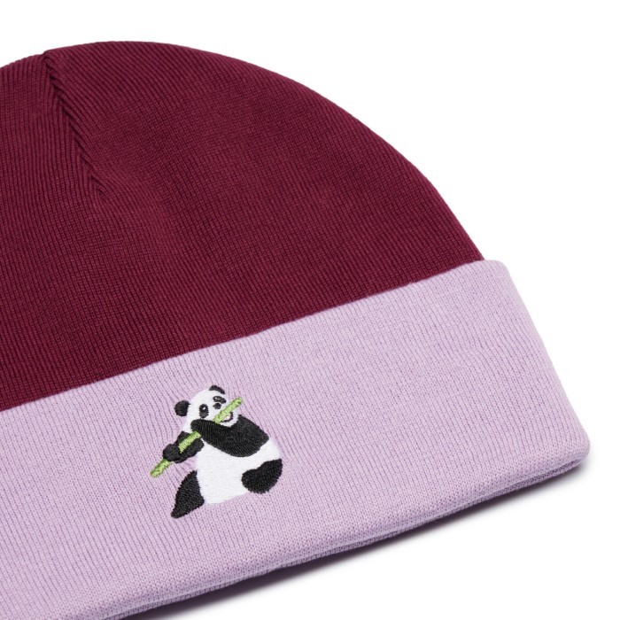 кепка knitted cap от бренда reflect studio вид слева